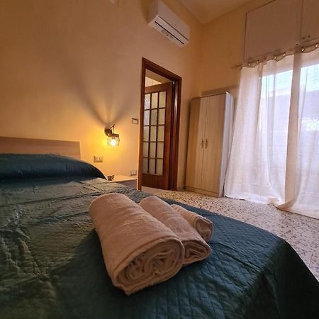 Old Bay Apartment Napoli Bagian luar foto